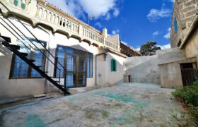 Spacious townhouse to rent in Montuïri with garage, private patio, and large terraces
