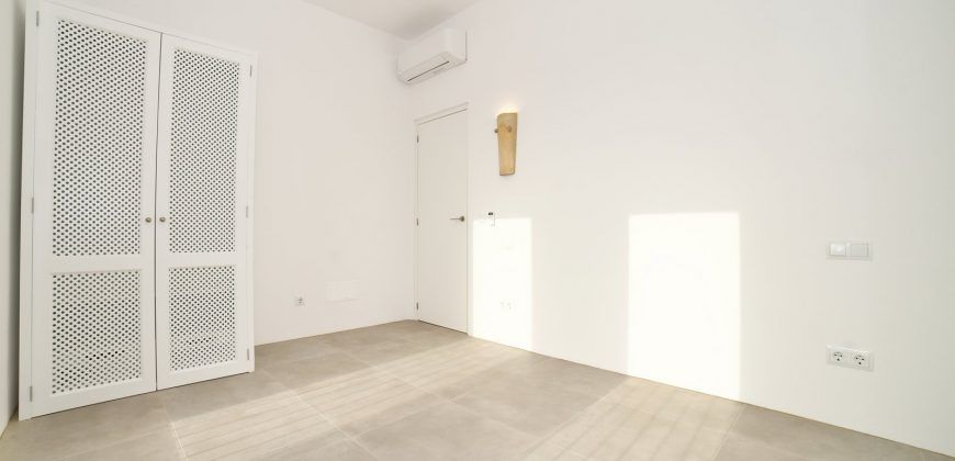 Impecable casa de pueblo reformada con jardín y piscina en Santanyí