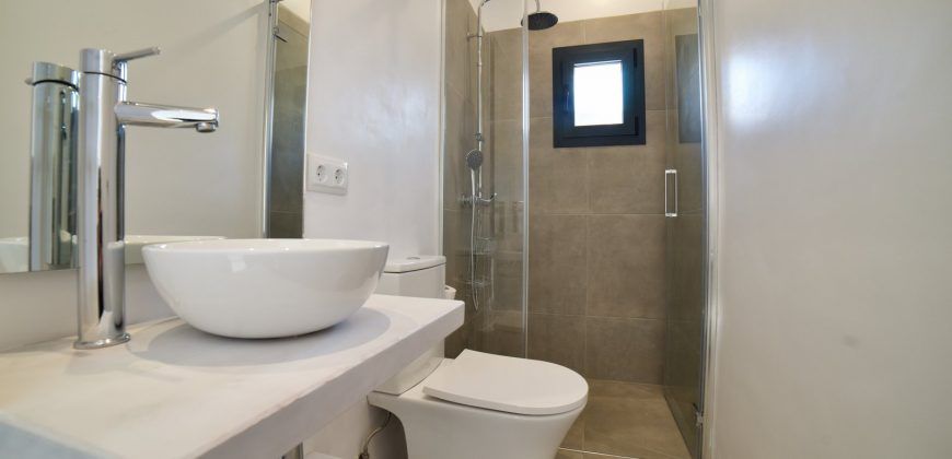 Impecable casa de pueblo reformada con jardín y piscina en Santanyí