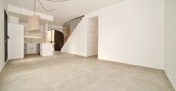 Impecable casa de pueblo reformada con jardín y piscina en Santanyí