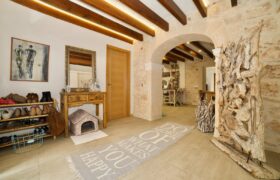 Renovated Village House with Garden for Rent in Ses Salines
