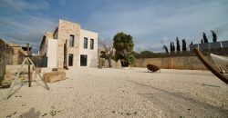 Impecable casa de pueblo reformada con jardín y piscina en Santanyí