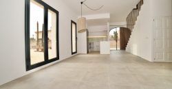 Impecable casa de pueblo reformada con jardín y piscina en Santanyí
