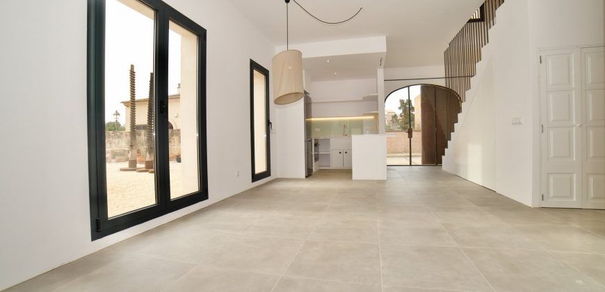 Impecable casa de pueblo reformada con jardín y piscina en Santanyí