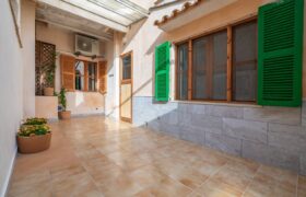 Renovated Ground-Floor Apartment with Patio in Ses Salines