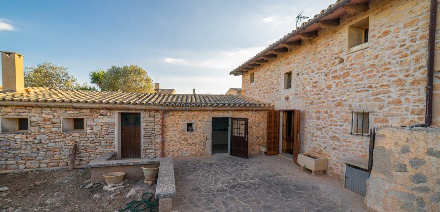 Casa de pueblo con terrazas en Es Llombards