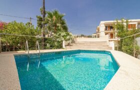 Private Villa with Pool & Garden in Portopetro, Mallorca