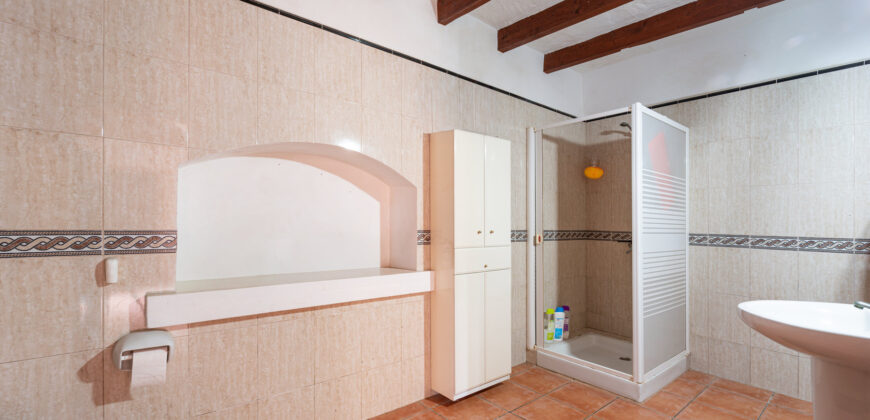 Casa de pueblo con terrazas en Es Llombards