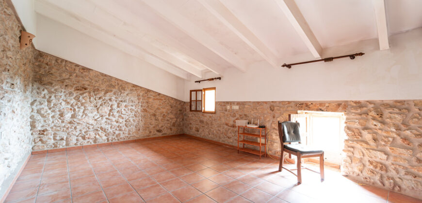 Casa de pueblo con terrazas en Es Llombards