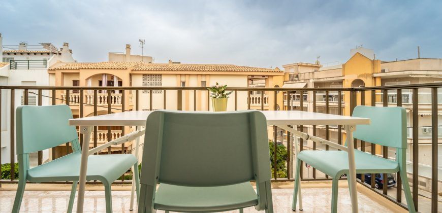 Luminoso piso en venta junto al mar en Colonia de Sant Jordi