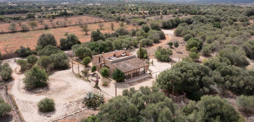 Preciosa casa de campo en venta ubicada en las afueras de Ses Salines