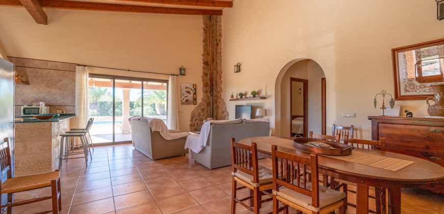 Country house to rent with swimming pool in Ses Salines
