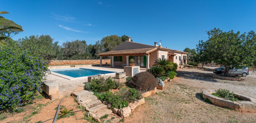Country house to rent with swimming pool in Ses Salines