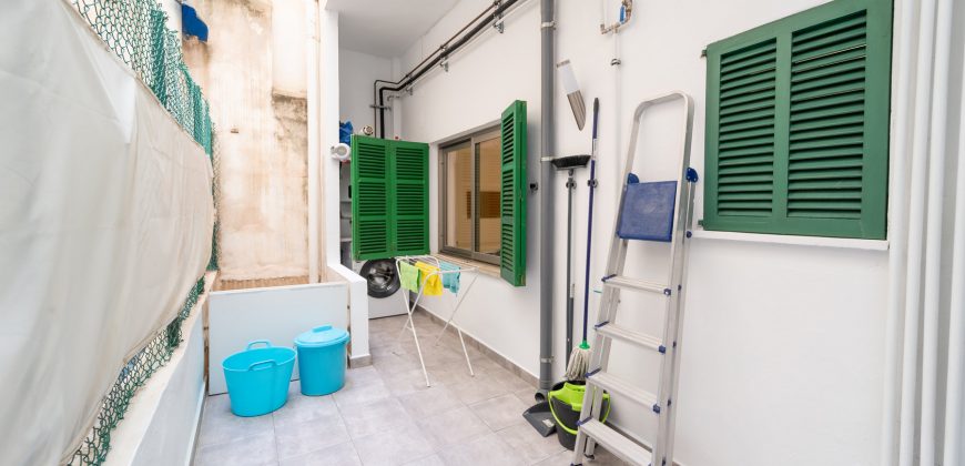 Amplio piso en alquiler en Palma de Mallorca junto a Plaza España