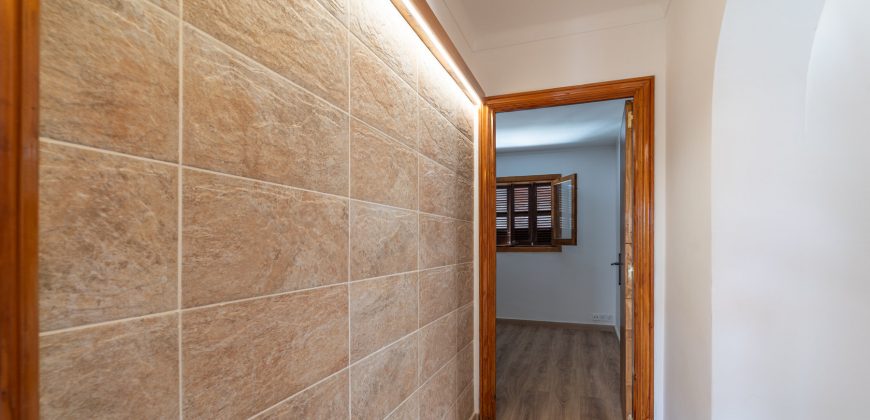 Renovated ground floor apartment to rent with a massive terrace in Cala Santanyi