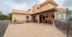 Chalet independiente con jardín y piscina propios en venta en Portocolom