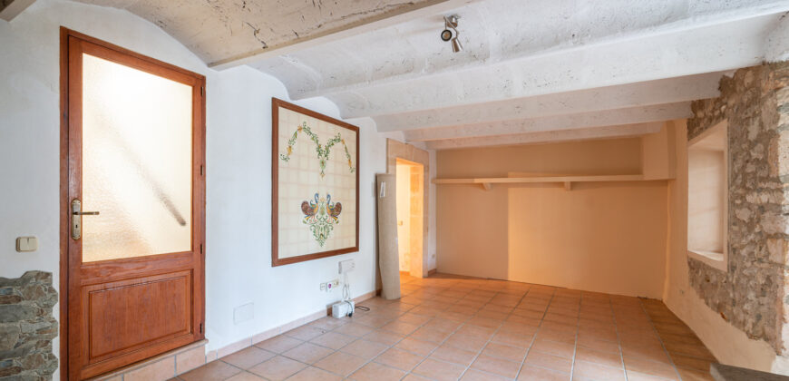 Charming town house to rent in Montuïri