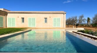 Casa de campo en venta con piscina muy próxima a Es Trenc y Ses Covetes