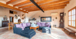 Casa de campo con piscina en venta en Ses Salines