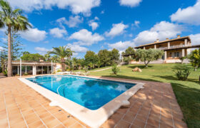 Casa de campo con vistas al mar y piscina en Colonia de Sant Jordi