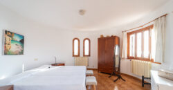 Villa zu verkaufen mit Meerblick in Cala Llombards
