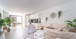 Casa en planta baja en venta en Colonia de Sant Jordi con jardín y piscina privada