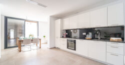 Casa en planta baja en venta en Colonia de Sant Jordi con jardín y piscina privada