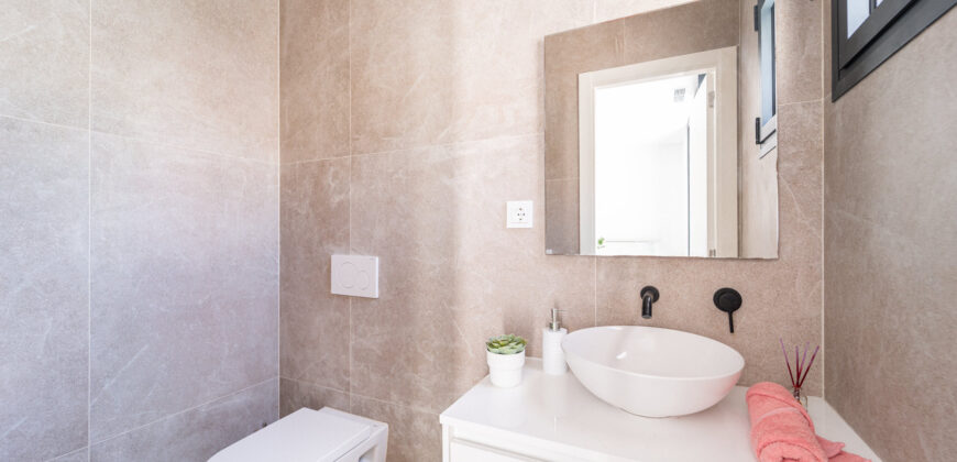 Casa en planta baja en venta en Colonia de Sant Jordi con jardín y piscina privada