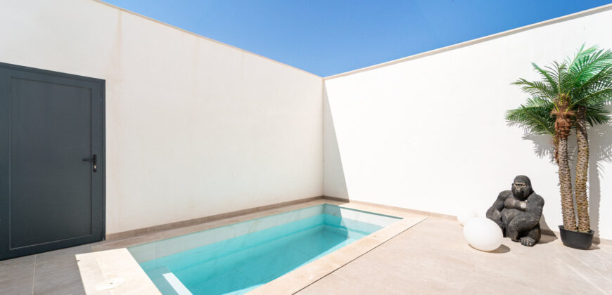 Casa en planta baja en venta en Colonia de Sant Jordi con jardín y piscina privada