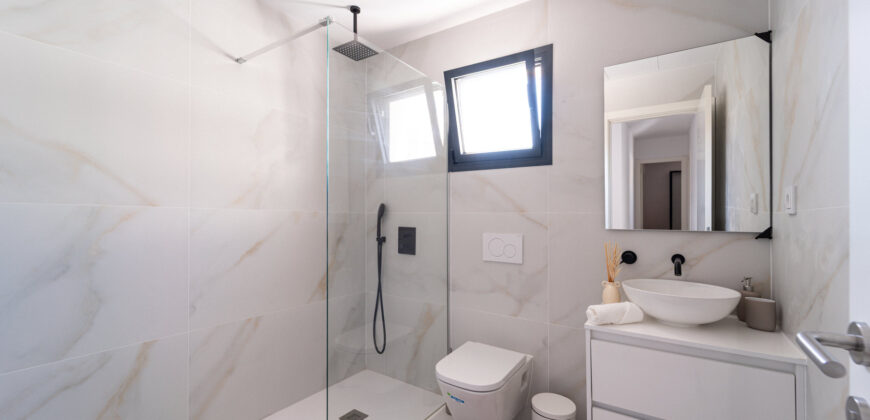 Casa en planta baja en venta en Colonia de Sant Jordi con jardín y piscina privada