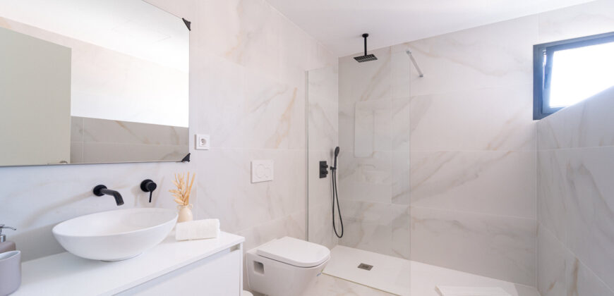 Casa en planta baja en venta en Colonia de Sant Jordi con jardín y piscina privada