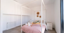 Casa en planta baja en venta en Colonia de Sant Jordi con jardín y piscina privada