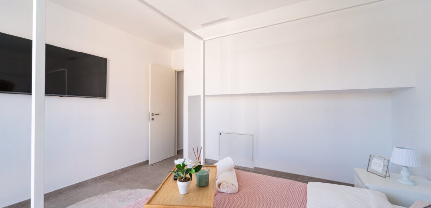 Casa en planta baja en venta en Colonia de Sant Jordi con jardín y piscina privada