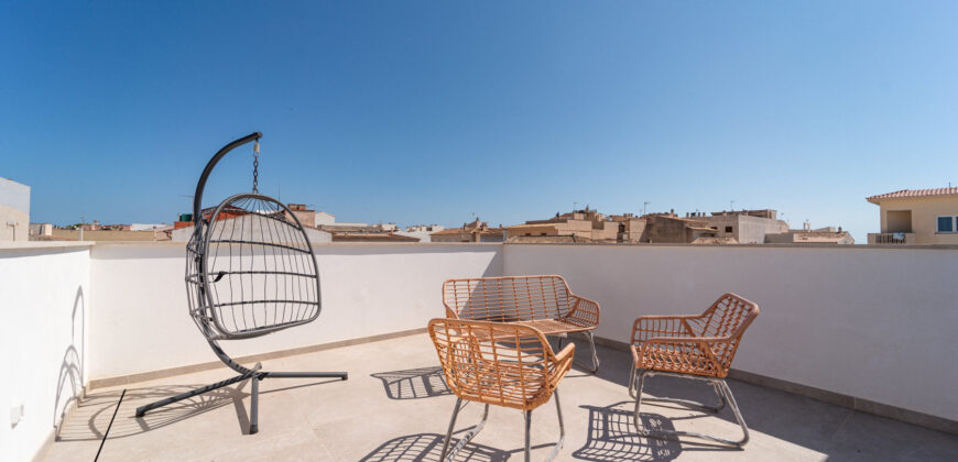 Casa en planta baja en venta en Colonia de Sant Jordi con jardín y piscina privada