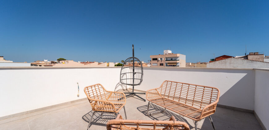 Casa en planta baja en venta en Colonia de Sant Jordi con jardín y piscina privada