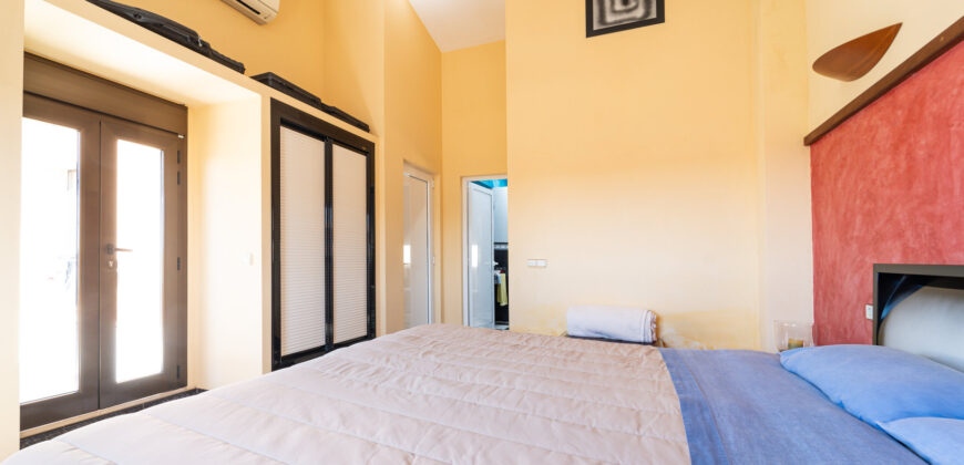 Casa de pueblo en venta en Ses Salines con vistas al mar, garaje y placas solares