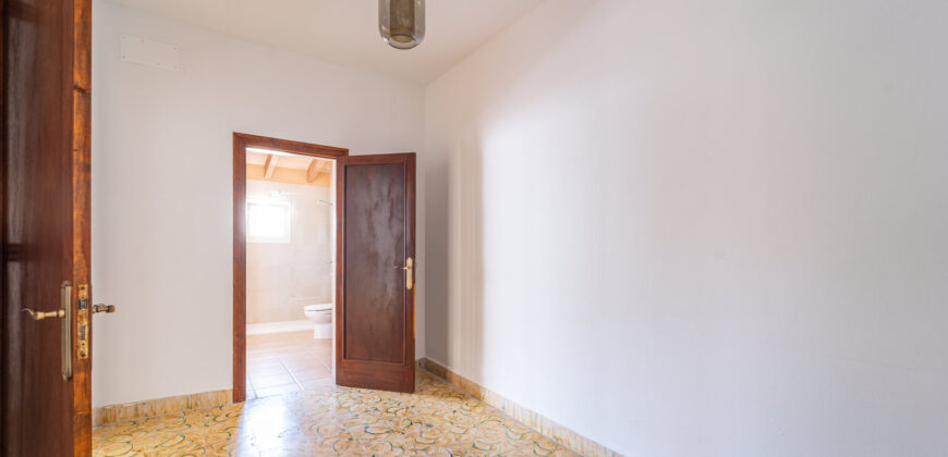 Casa de pueblo en alquiler en Ses Salines totalmente reformada y con una amplia terraza