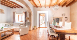 Mallorcan town house for rrent in Campos with patio, terrace, and three bedrooms