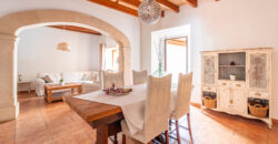 Mallorcan town house for rrent in Campos with patio, terrace, and three bedrooms