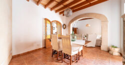 Mallorcan town house for rrent in Campos with patio, terrace, and three bedrooms