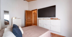 Mallorcan town house for rrent in Campos with patio, terrace, and three bedrooms
