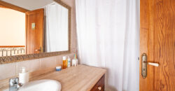Mallorcan town house for rrent in Campos with patio, terrace, and three bedrooms