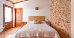 Mallorcan town house for rrent in Campos with patio, terrace, and three bedrooms