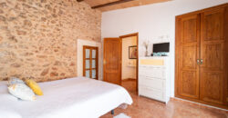 Mallorcan town house for rrent in Campos with patio, terrace, and three bedrooms