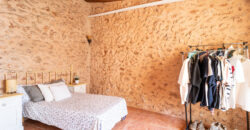 Mallorcan town house for rrent in Campos with patio, terrace, and three bedrooms