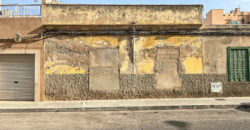 House for sale to renovate in Palma – Urban plot with building potential on Carrer Sant Ignasi