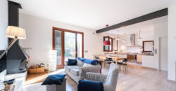 Casa de pueblo reformada en venta en Ses Salines con terraza, patio y todo en una sola planta