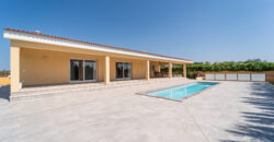 Chalet de obra nueva en venta en Sa Rápita con piscina, jardín y ubicación privilegiada