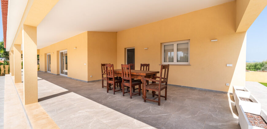Chalet de obra nueva en venta en Sa Rápita con piscina, jardín y ubicación privilegiada