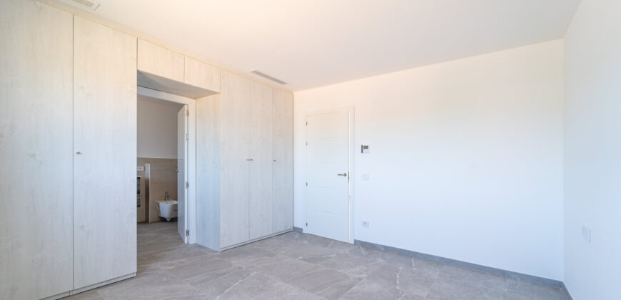 Chalet de obra nueva en venta en Sa Rápita con piscina, jardín y ubicación privilegiada